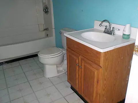 156 W School St, Woonsocket, RI 02895 photo 14