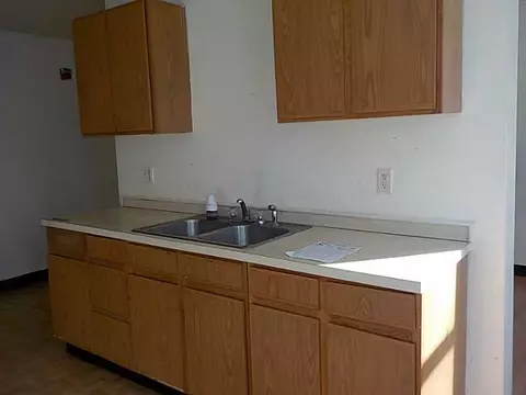 156 W School St, Woonsocket, RI 02895 photo 12