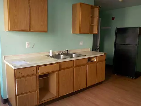 156 W School St, Woonsocket, RI 02895 photo 3
