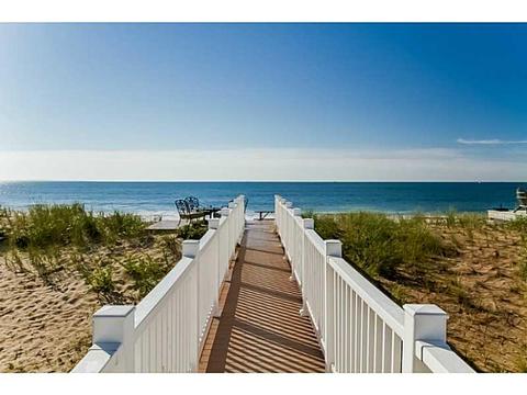 421 Atlantic Ave, Westerly, RI 02891 photo 1