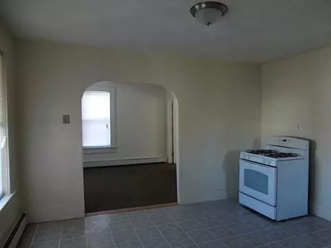 91 Crawford St, Woonsocket, RI 02895 photo 5