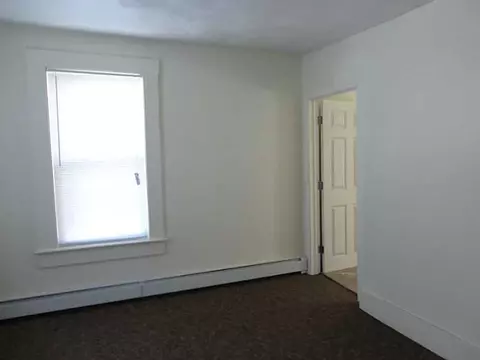 91 Crawford St, Woonsocket, RI 02895 photo 8