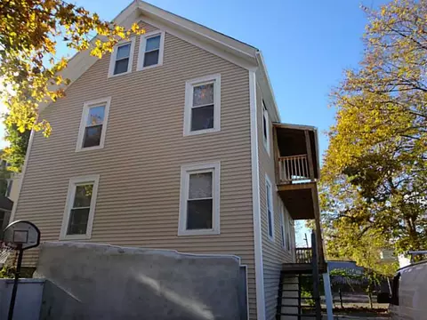 91 Crawford St, Woonsocket, RI 02895 photo 2