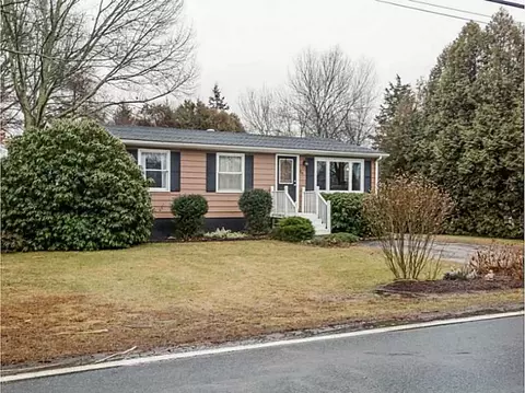 54 South Rd, Exeter, RI 02822 photo 2