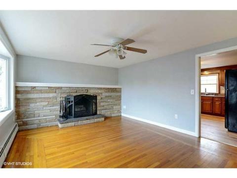 5 Parsonage Dr, Warwick, RI 02889 photo 2