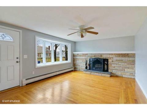 5 Parsonage Dr, Warwick, RI 02889 photo 3