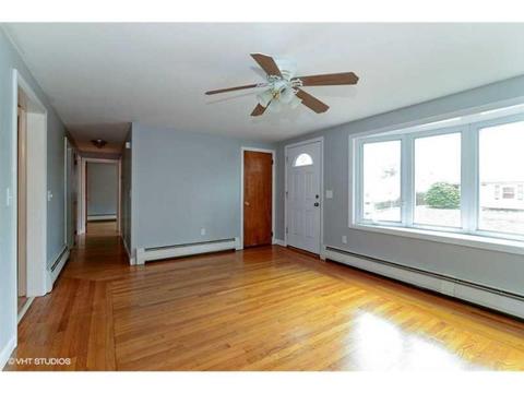 5 Parsonage Dr, Warwick, RI 02889 photo 4