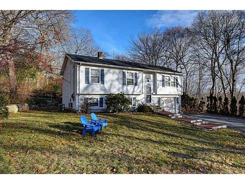 30 Holmes St, Westerly, RI 02891 photo 2