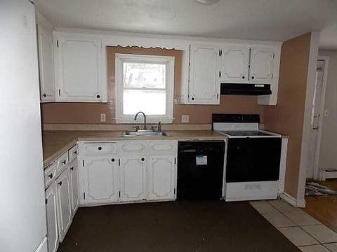 154 Star Ave, Woonsocket, RI 02895 photo 5