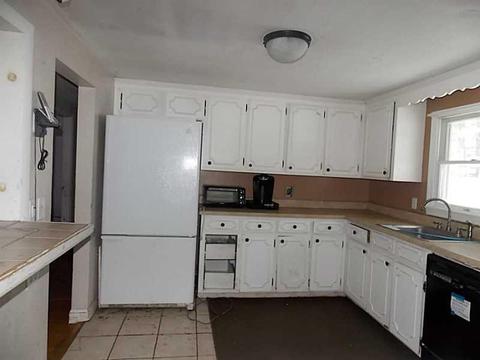 154 Star Ave, Woonsocket, RI 02895 photo 11