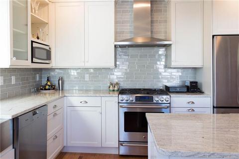 72 Boulevard Blvd, Middletown, RI 02842 photo 9