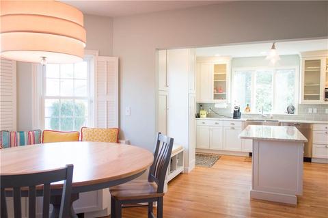 72 Boulevard Blvd, Middletown, RI 02842 photo 11