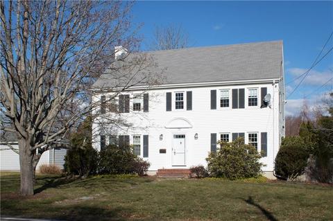 72 Boulevard Blvd, Middletown, RI 02842 photo 3
