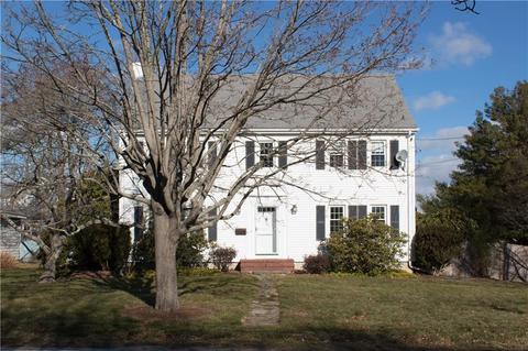 72 Boulevard Blvd, Middletown, RI 02842 photo 1