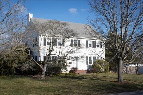 72 Boulevard Blvd, Middletown, RI 02842 photo 2