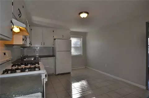 524 Robinson St, Woonsocket, RI 02895 photo 3