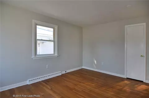 524 Robinson St, Woonsocket, RI 02895 photo 10