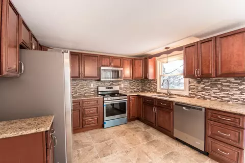 9 Riptide St, Jamestown, RI 02835 photo 3