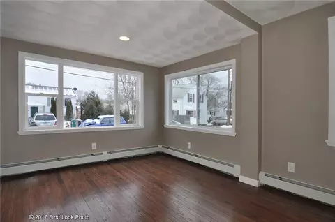 39 Eton Ave, Warwick, RI 02889 photo 8