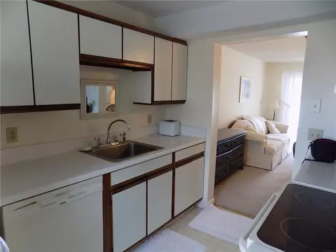 14 Apache Dr #E, Westerly, RI 02891 photo 2