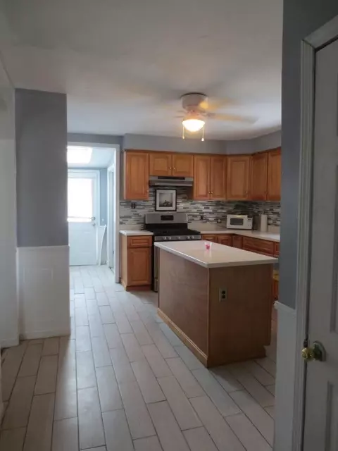 79 Rebekah St, Woonsocket, RI 02895 photo 6