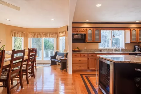 14 Springwater Dr, Woonsocket, RI 02895 photo 14