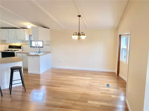 87 Wright Way, Coventry, RI 02816 photo 6