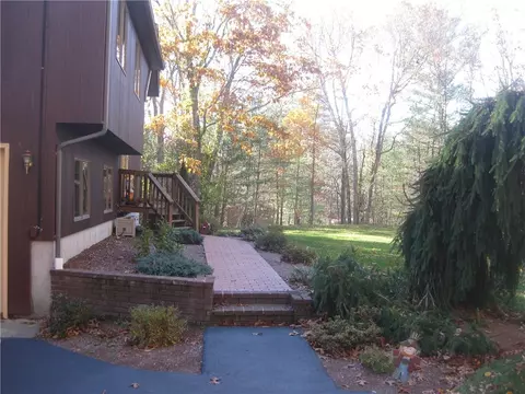 752 Hammet Rd, Coventry, RI 02816 photo 3