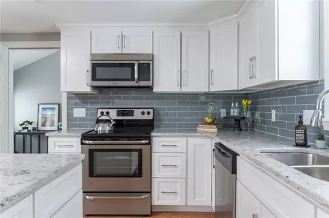 38 Benson Ave, Warwick, RI 02888 photo 6