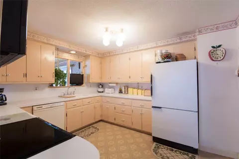 70 Beth Rd, Tiverton, RI 02878 photo 7