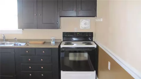 330 Pullen Ave, Pawtucket, RI 02861 photo 2