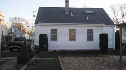 330 Pullen Ave, Pawtucket, RI 02861 photo 18