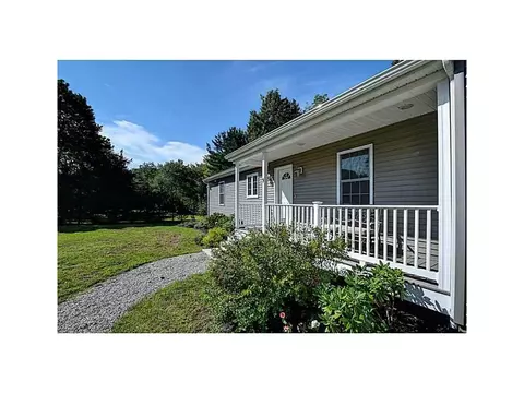 9 Wilder Ave, Westerly, RI 02891 photo 2