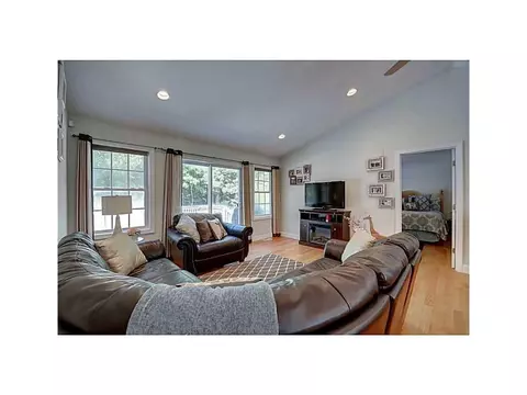 9 Wilder Ave, Westerly, RI 02891 photo 10