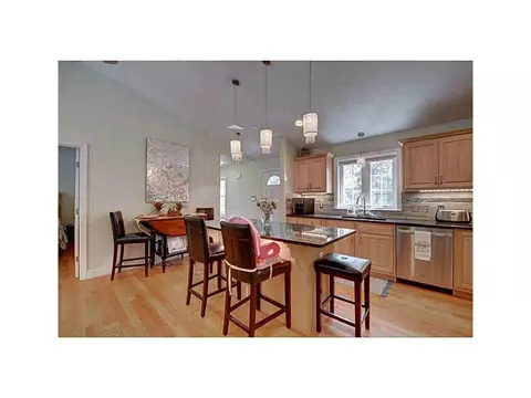 9 Wilder Ave, Westerly, RI 02891 photo 4