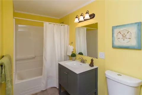 25 Foster St, Woonsocket, RI 02895 photo 31