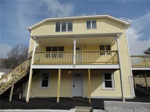 25 Foster St, Woonsocket, RI 02895 photo 2