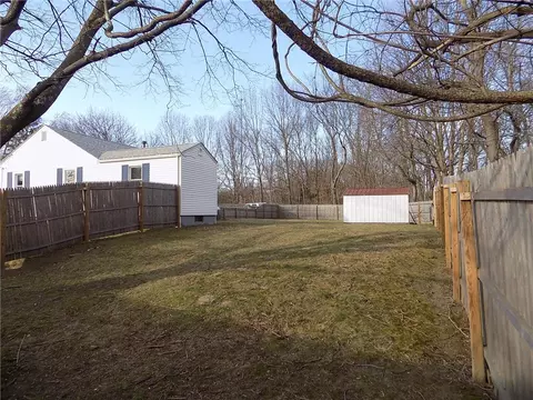 84 Bartlett Dr, Warwick, RI 02886 photo 18