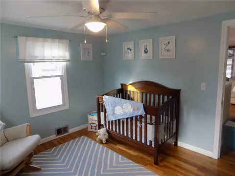 84 Bartlett Dr, Warwick, RI 02886 photo 9