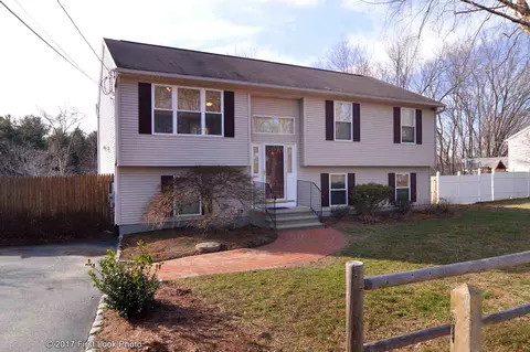85 Pilgrim Ave, Coventry, RI 02816 photo 1
