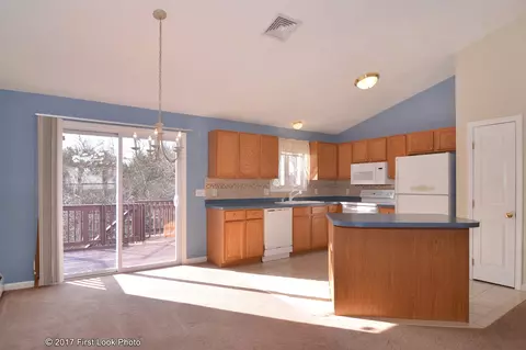 85 Pilgrim Ave, Coventry, RI 02816 photo 8