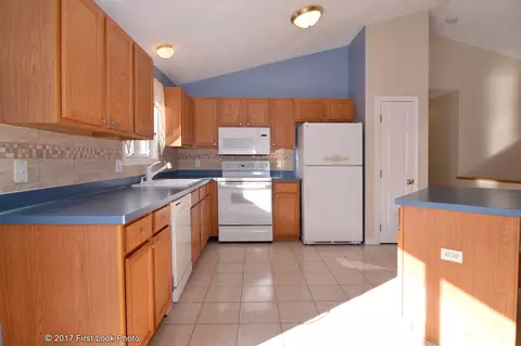 85 Pilgrim Ave, Coventry, RI 02816 photo 6