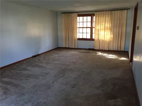 2 Winterberry Dr, Coventry, RI 02816 photo 10
