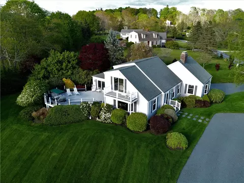 4 Arrowhead Dr, Tiverton, RI 02878 photo 5