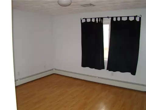 321 Gertrude Ave, Warwick, RI 02886 photo 9