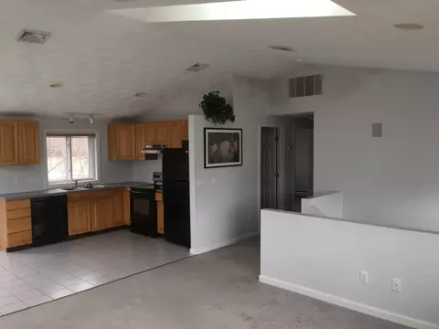 321 Gertrude Ave, Warwick, RI 02886 photo 8