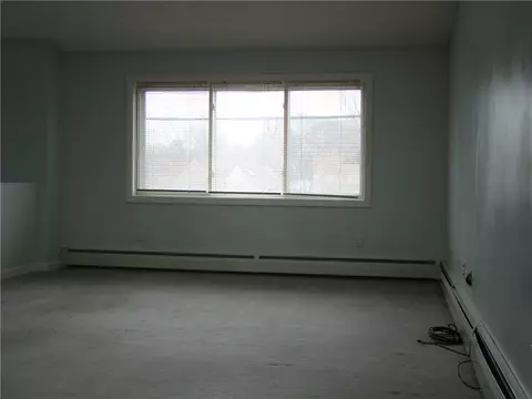 321 Gertrude Ave, Warwick, RI 02886 photo 5