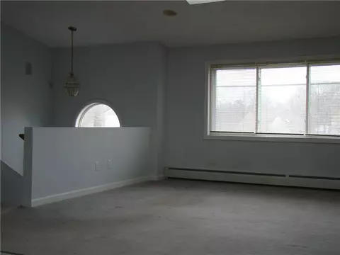 321 Gertrude Ave, Warwick, RI 02886 photo 4