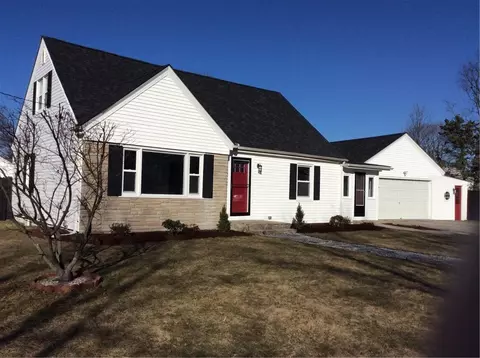 11 Quinlan Ct, Warwick, RI 02886 photo 2