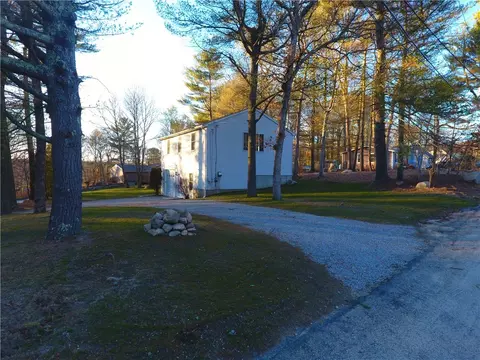 39 Robin Dr, Exeter, RI 02822 photo 1